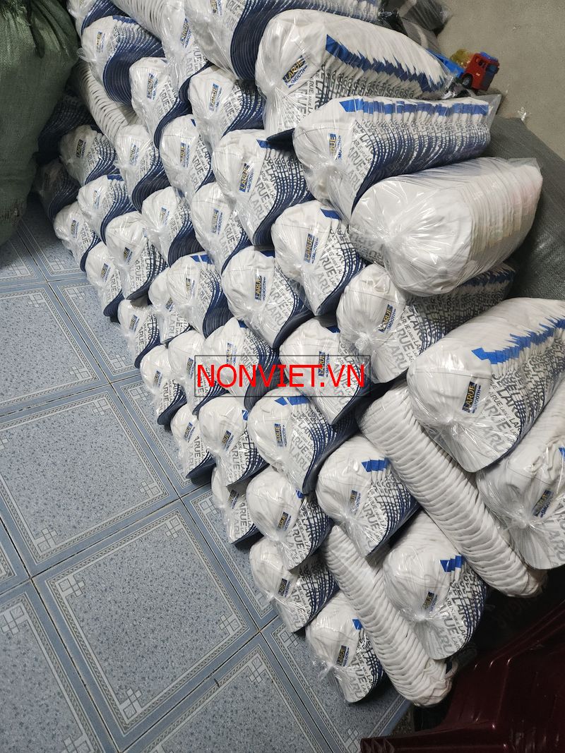 Sản xuất nón kết tại Xưởng may nón châu Âu